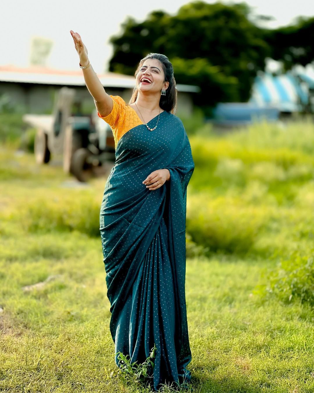 Hyderabad TV Actress Shiva Jyothi in Green Saree2